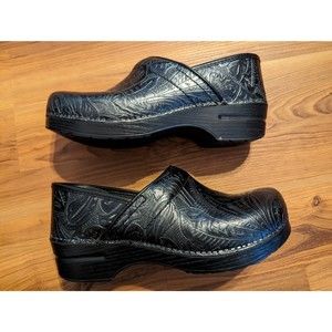 Dansko Size 41 Women Tooled Patent Leather Black Gray Floral Clog Slip On Flower